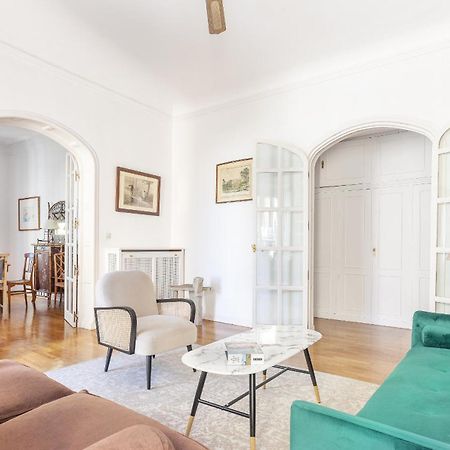 Apartamento Paseo Del Prado II En Мадрид Екстериор снимка