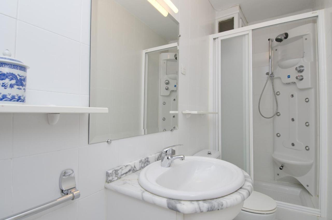 Apartamento Paseo Del Prado II En Мадрид Екстериор снимка