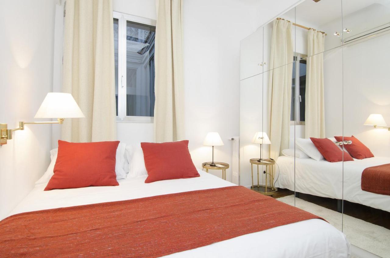 Apartamento Paseo Del Prado II En Мадрид Екстериор снимка