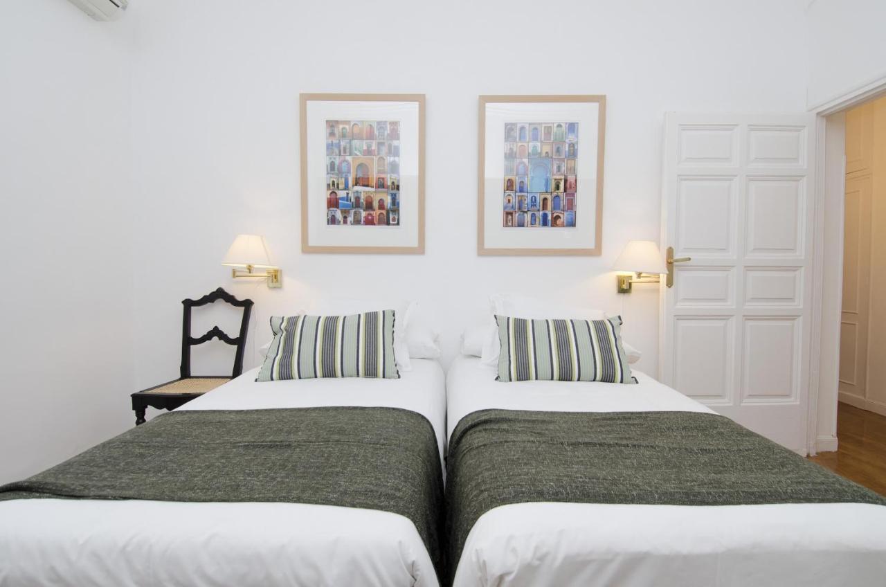 Apartamento Paseo Del Prado II En Мадрид Екстериор снимка
