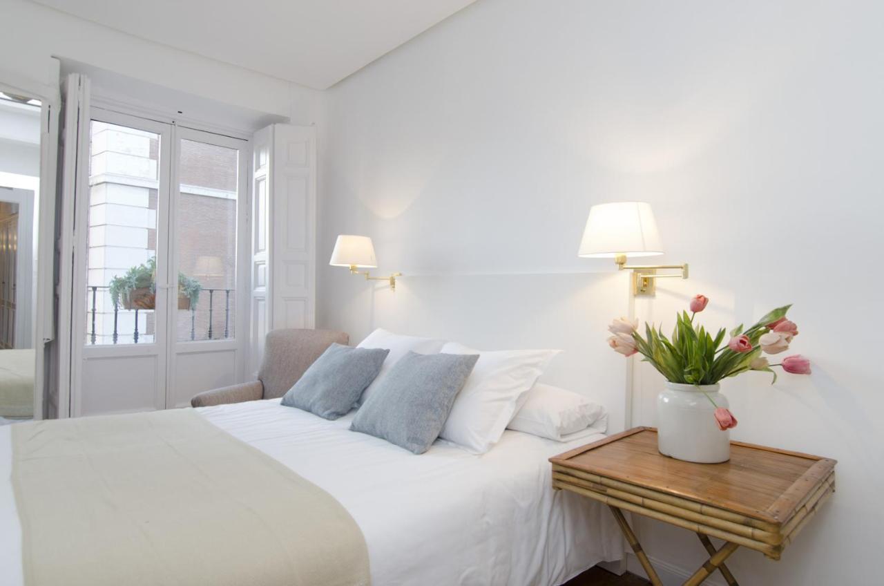 Apartamento Paseo Del Prado II En Мадрид Екстериор снимка